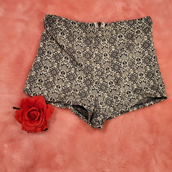 LA HEARTS aztec shorts - Picture 3 of 7
